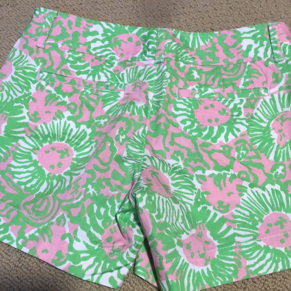 Shorts - Picture 3 of 3